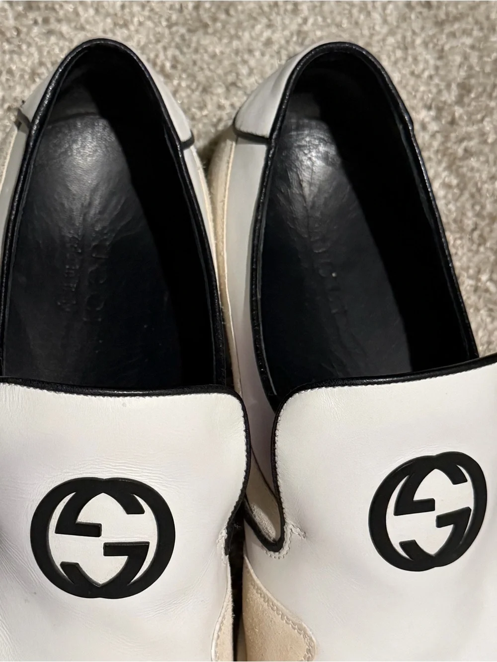 Gucci White Leather & Beige Suede Logo Slip-On Loafers